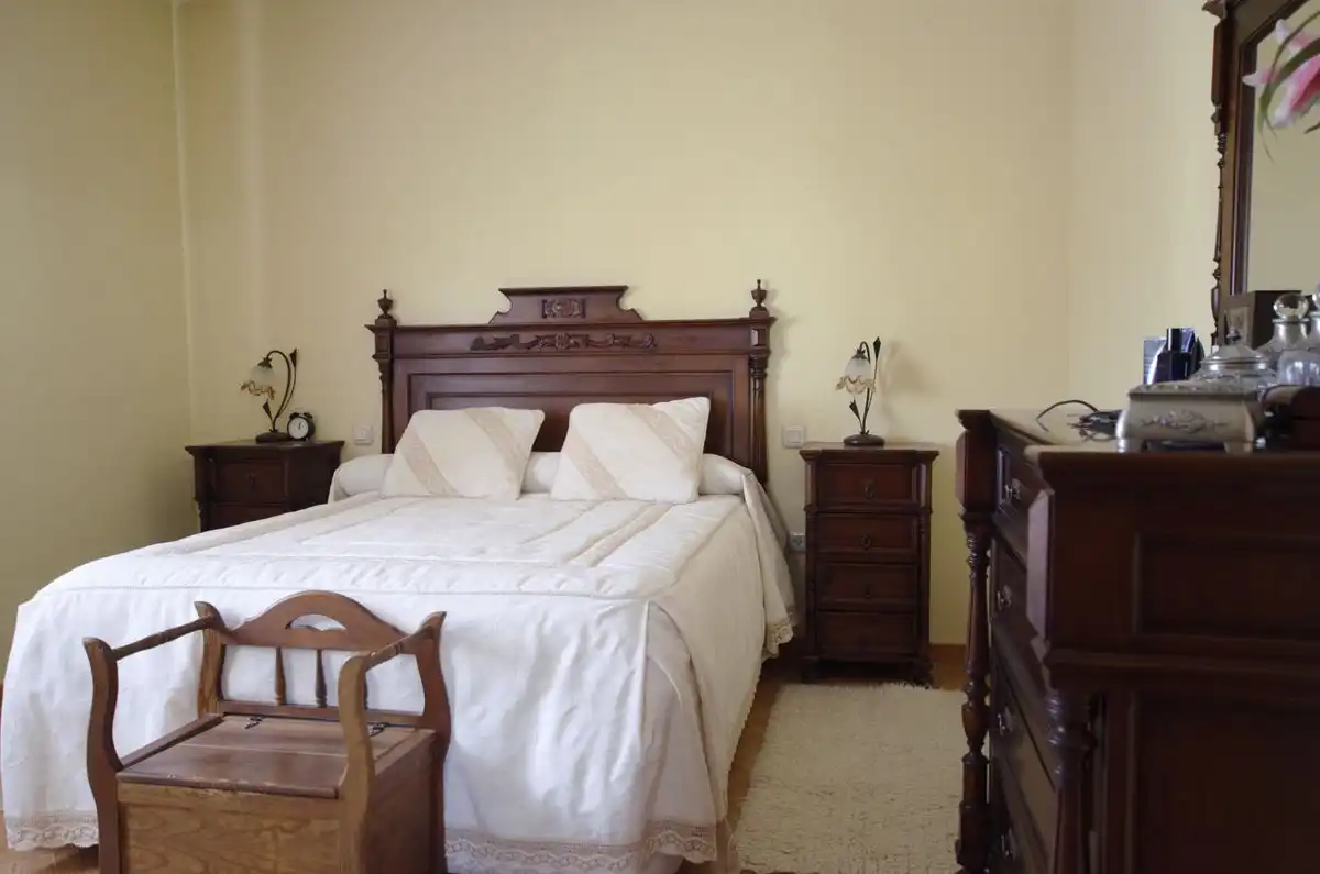Habitación de Casa adosada en venta en Fuensalida con Calefacción, Trastero y Amueblado
