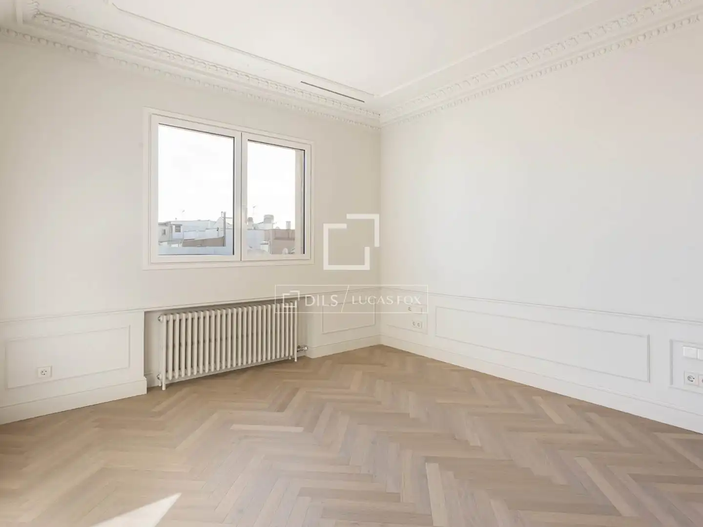 Bedroom of Attic for sale in Barcelona  with Air Conditioner, Heating and Parquet flooring