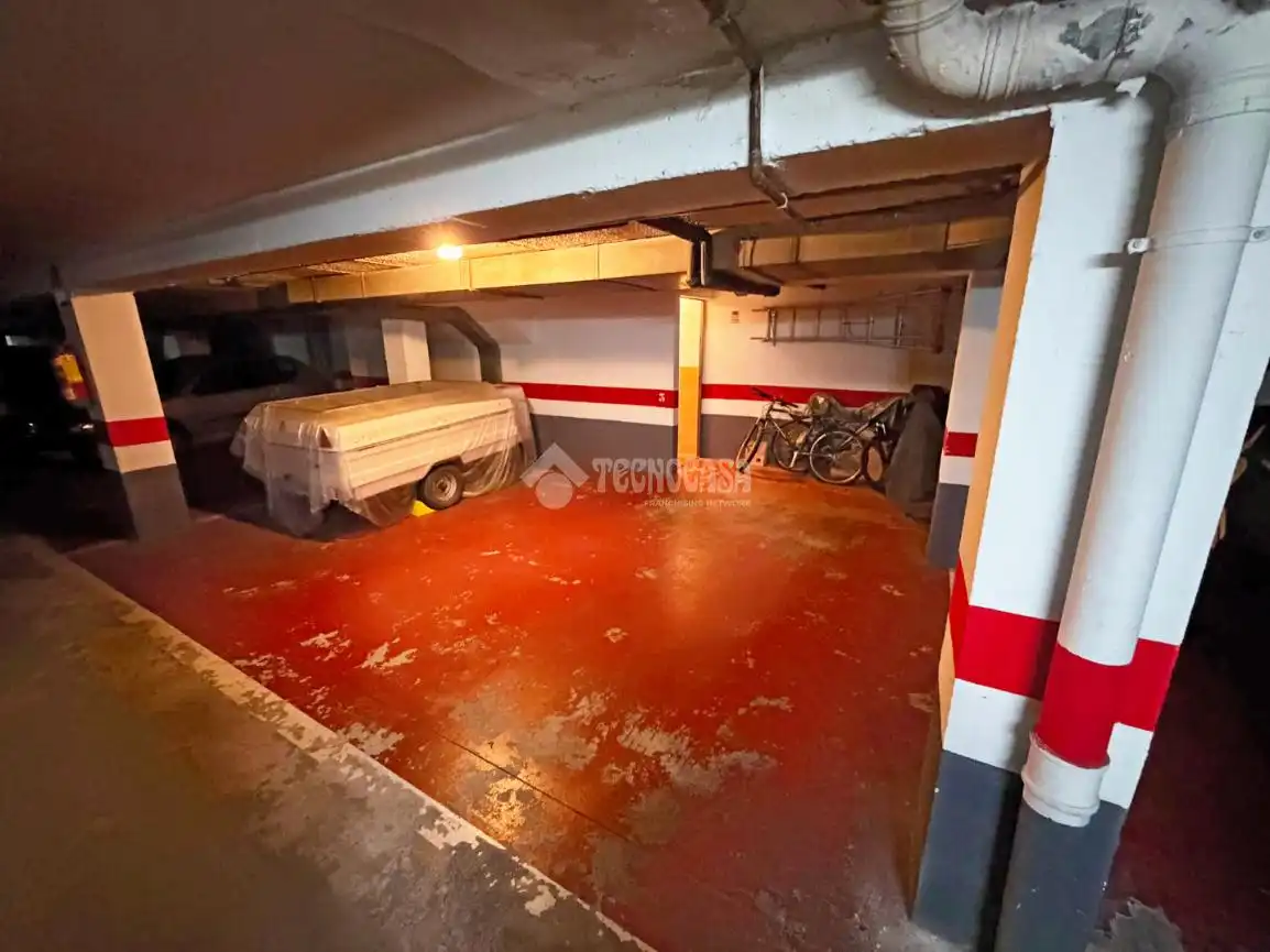 Parking of Detached homes for sale in Zaragoza  with Heating and Community pool