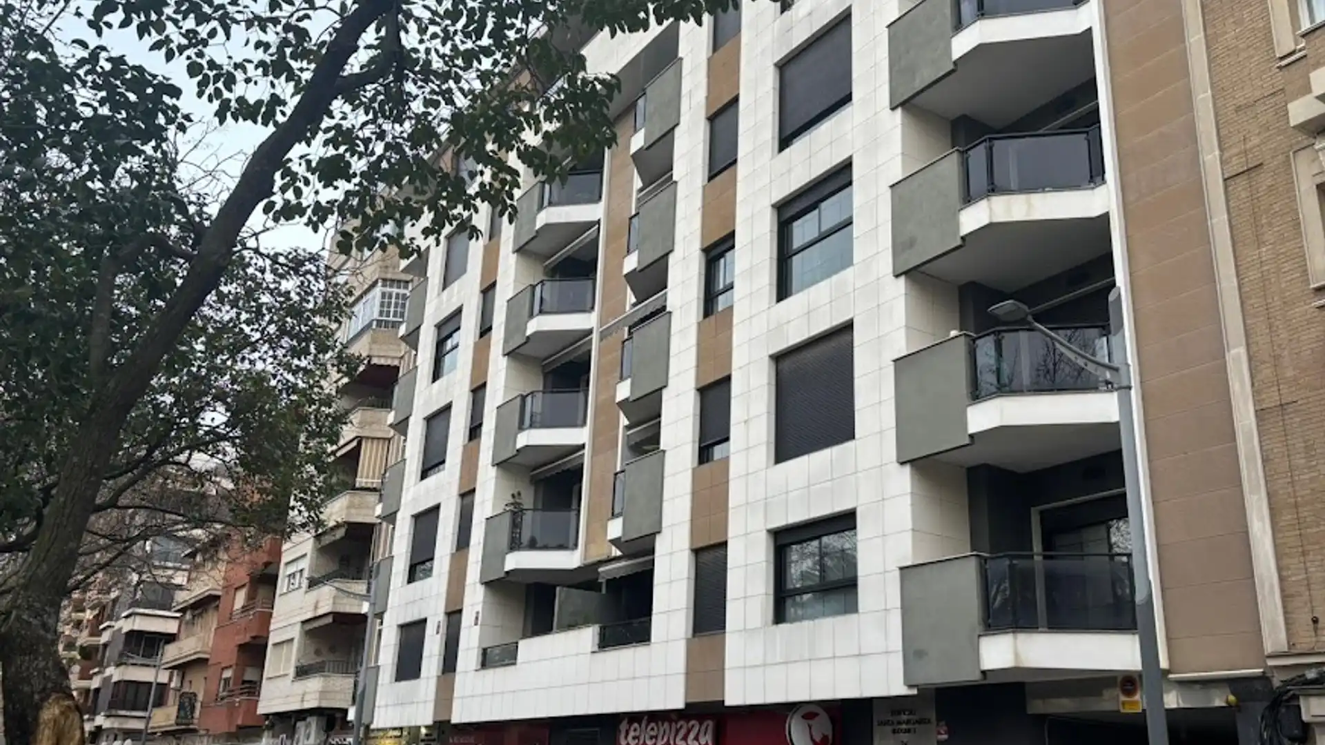 Vista exterior de Pis de lloguer en Linares amb Aire condicionat, Calefacció i Parquet