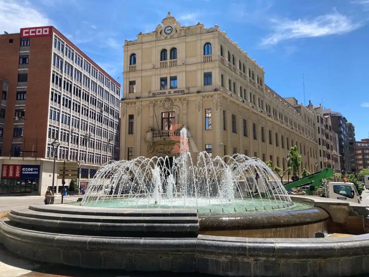 Außenansicht von Wohnung zur Miete in Valladolid mit Klimaanlage, Heizung und Terrasse