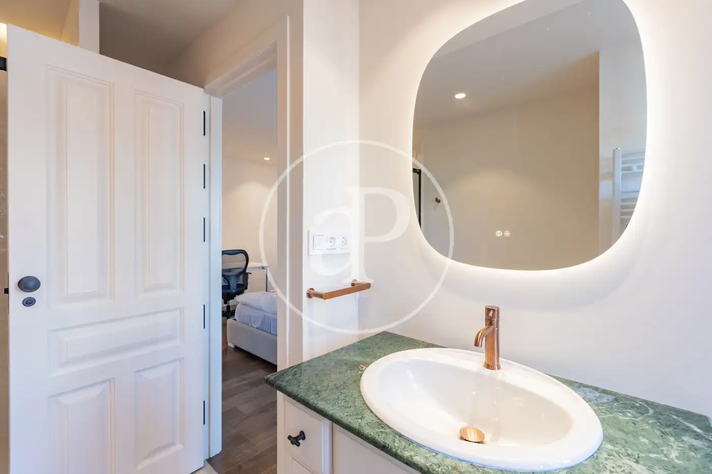Bathroom of Houses for rent in Madrid  with Air Conditioner, Heating and Private garden