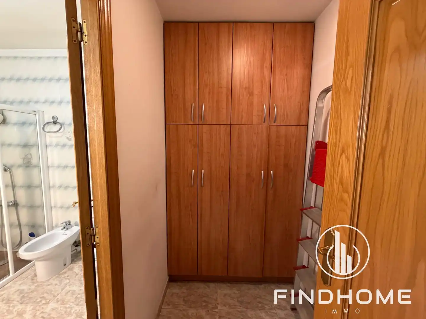 Haus oder Chalet zum Verkauf in Olot mit Privatgarten, Abstellraum und Möbliert