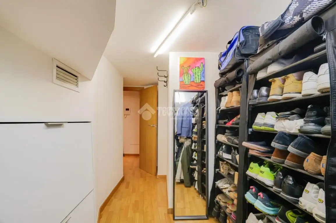 Wohnung zum Verkauf in Sant Boi de Llobregat mit Klimaanlage, Heizung und Terrasse