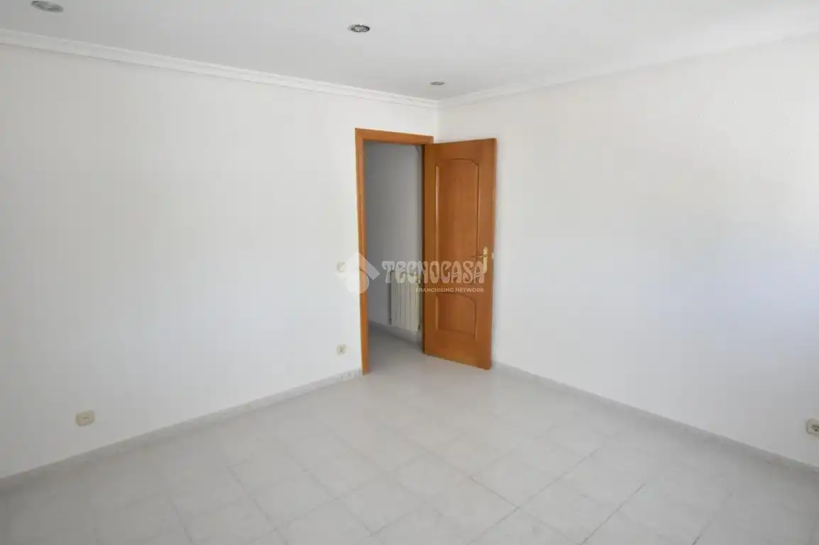 Habitación de Casa adosada en venta en Madrid con Calefacción