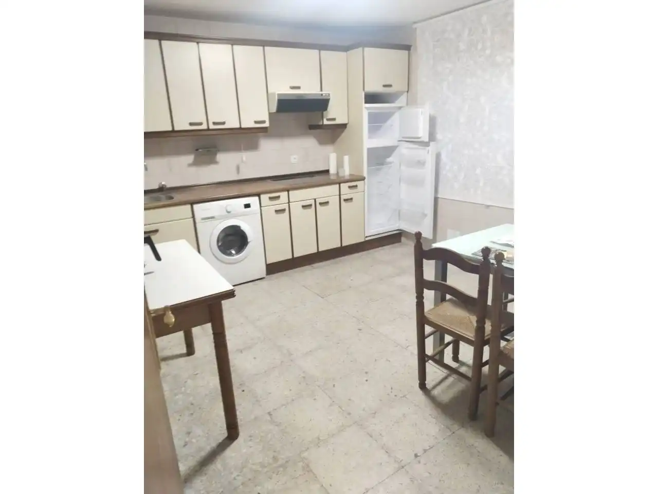 Cocina de Casa adosada en venta en Susinos del Páramo con Calefacción, Terraza y Amueblado