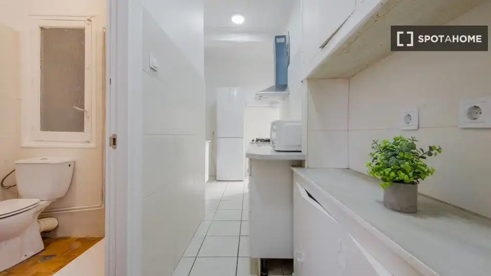 Küche von Wohnung zur Miete in Madrid mit Klimaanlage, Heizung und Möbliert