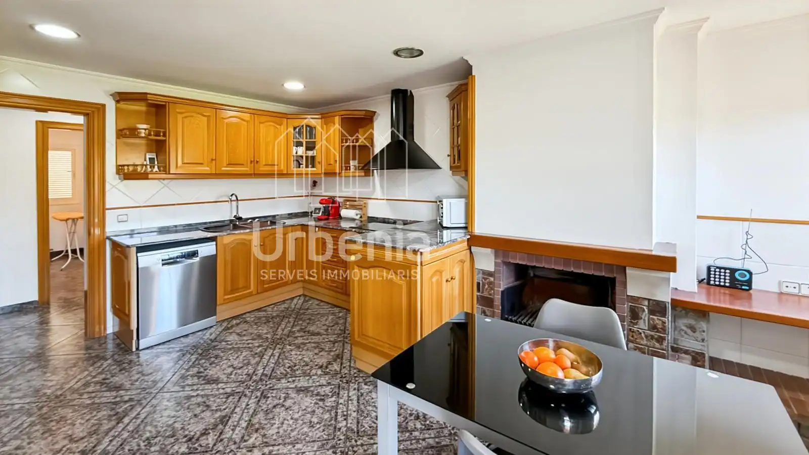 Kitchen of Flat for sale in Sant Cebrià de Vallalta  with Air Conditioner, Heating and Terrace
