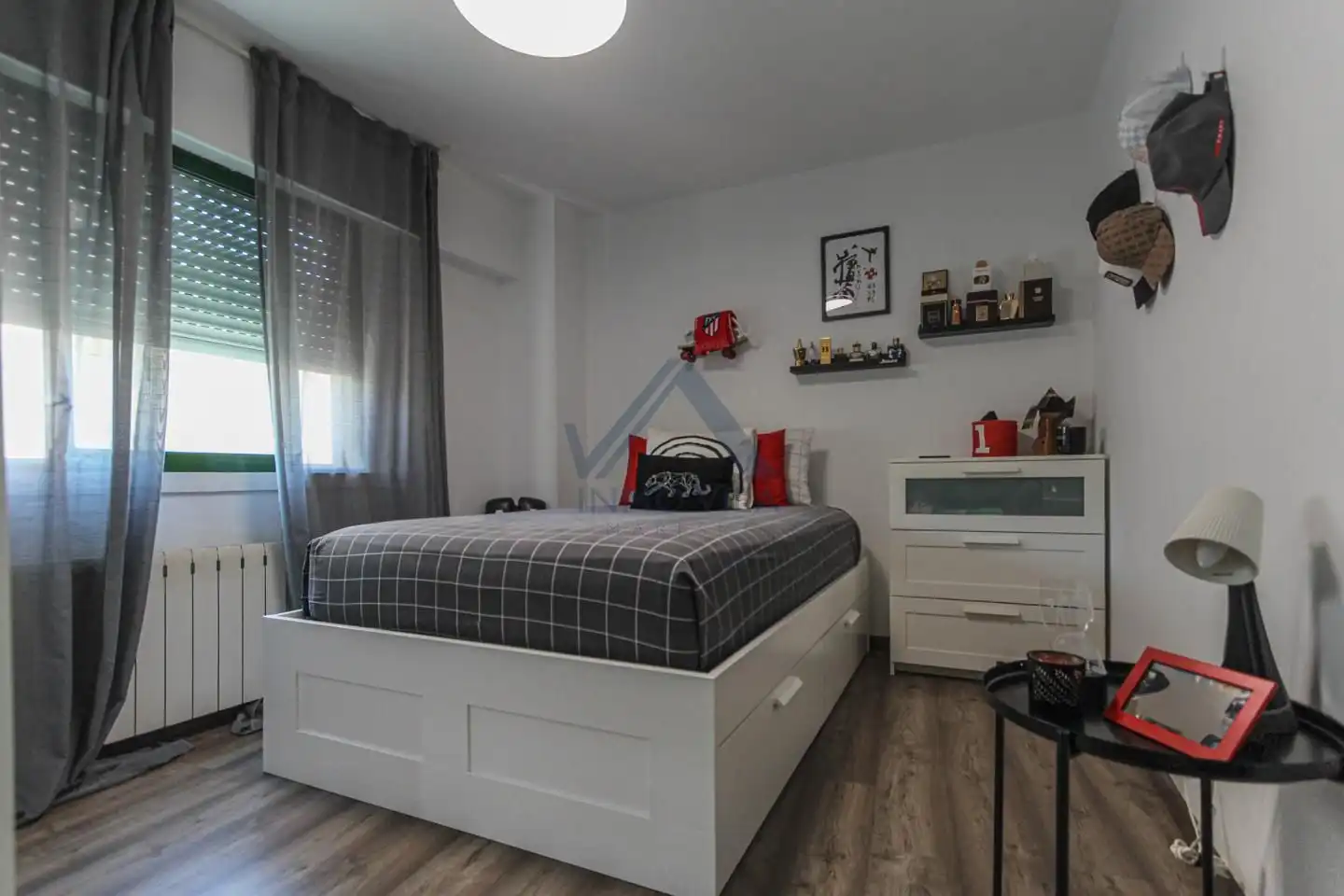 Schlafzimmer von Wohnung zum Verkauf in Montcada i Reixac mit Klimaanlage, Terrasse und Möbliert