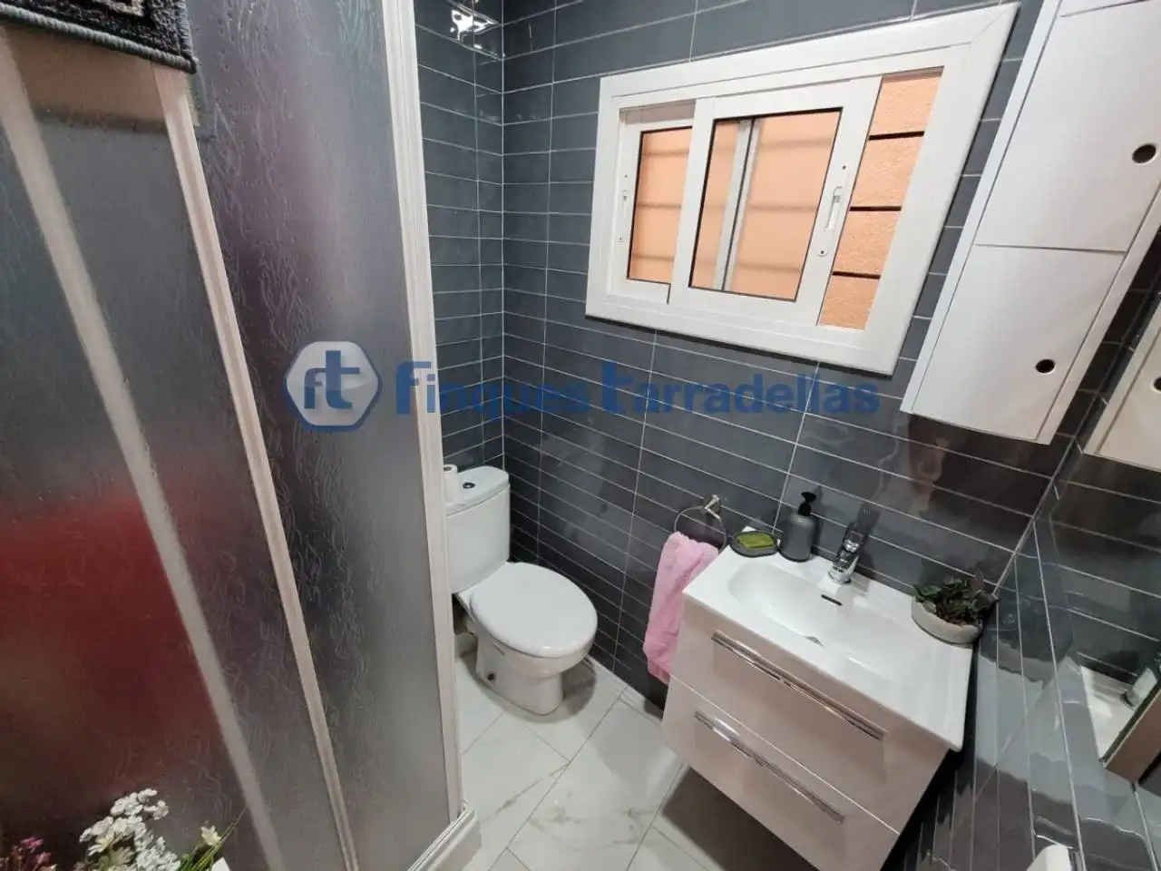 Baño de Estudio en venta en Blanes con Terraza y Alarma