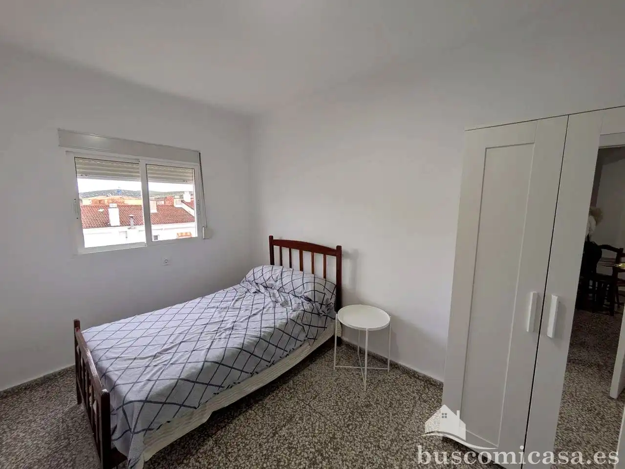 Habitación de Piso para compartir en Linares con Aire acondicionado y Amueblado