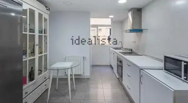 Cuina de Pis en venda en Granada amb Calefacció i Moblat