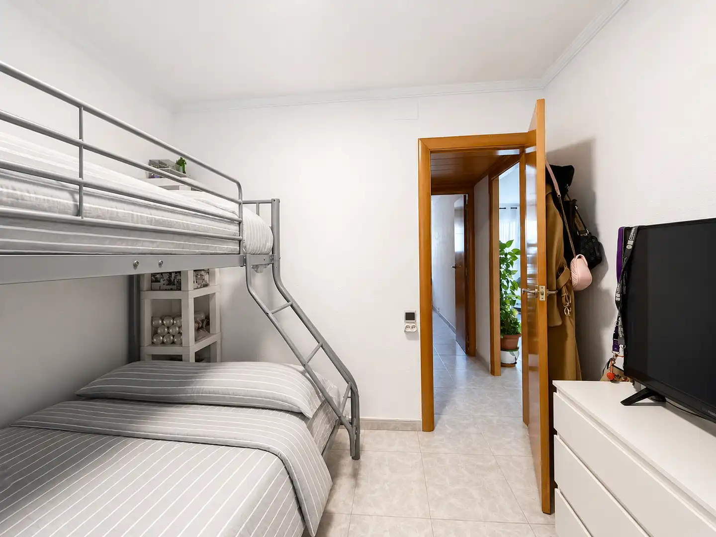 Schlafzimmer von Wohnung zum Verkauf in Cornellà de Llobregat mit Balkon