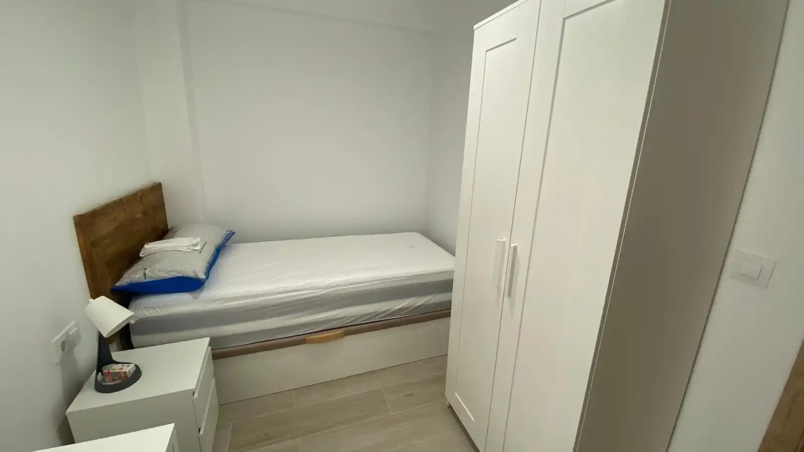 Habitación de Piso para compartir en Sevilla con Aire acondicionado, Calefacción y Parquet