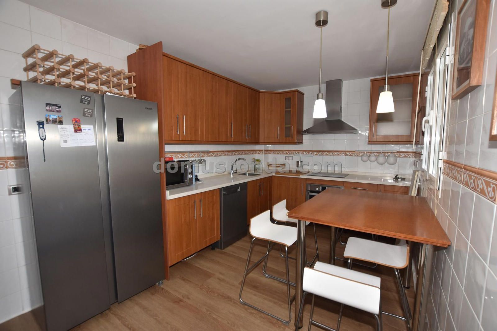 Cuina de Casa o xalet de lloguer en Ronda amb Aire condicionat, Calefacció i Terrassa