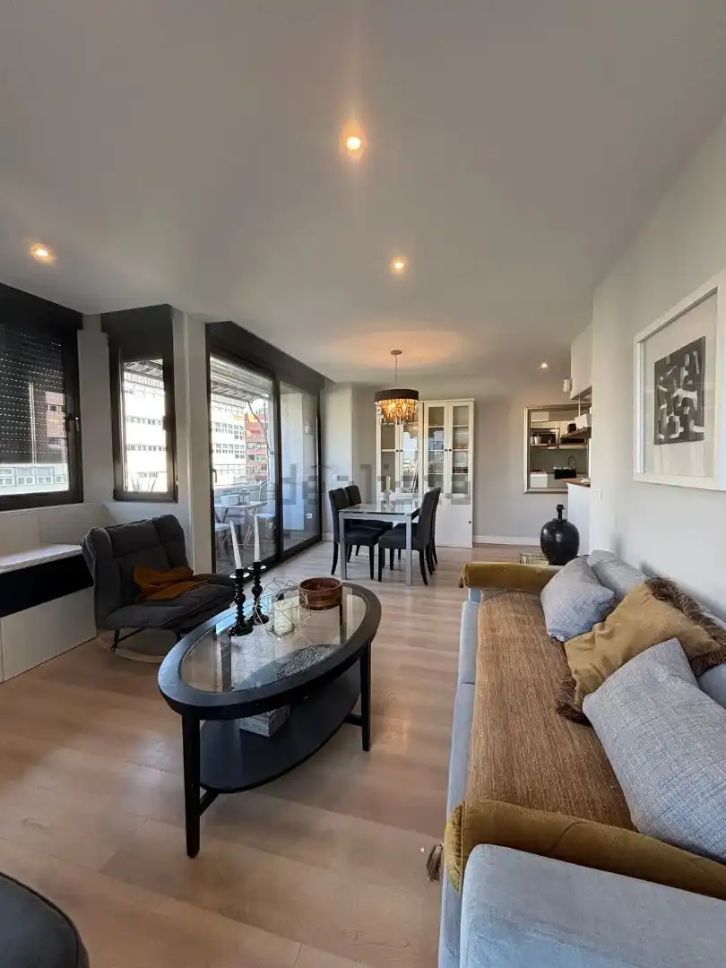 Living room of Flat for rent in Madrid  with Air Conditioner, Heating and Storage room