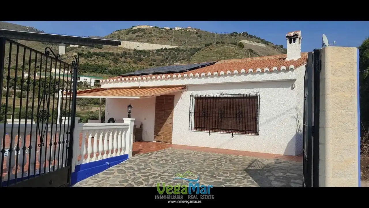 Houses for rent in Loma de la Golondrina, Ítrabo