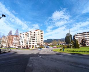 Vista exterior de Local de lloguer en Oviedo  amb Terrassa