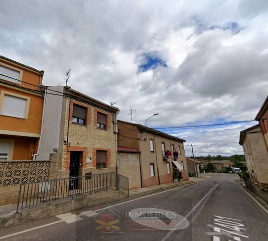 Casa-chalet en Venta en  Constitucion en Palacios de la Valduerna
