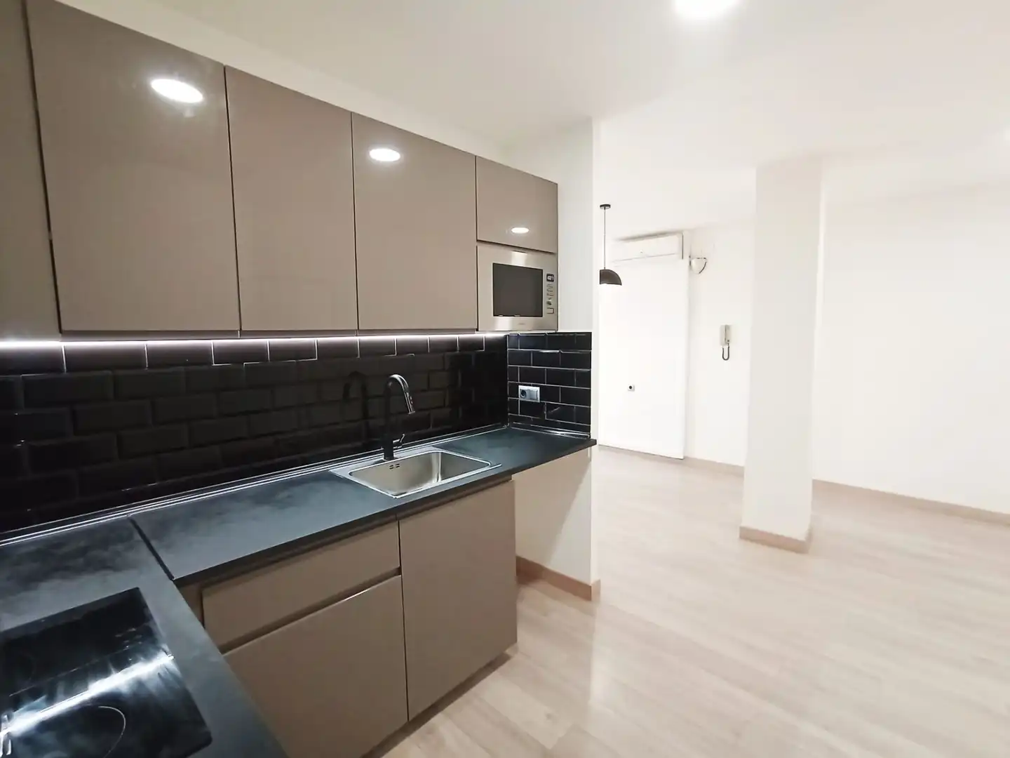 Flat for rent in Vall, Barri del Centre