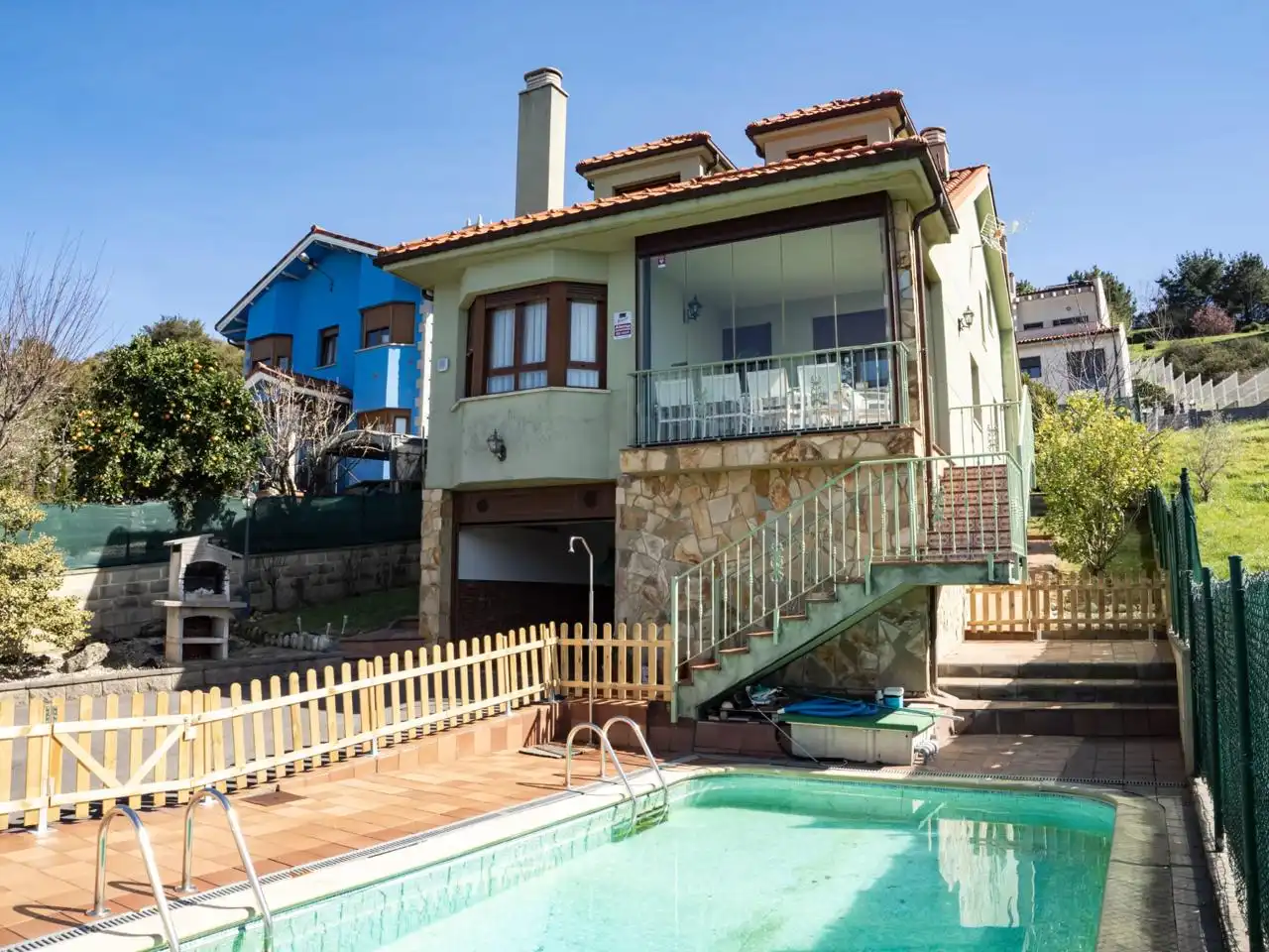 Maison avec piscine à louer à Carreño