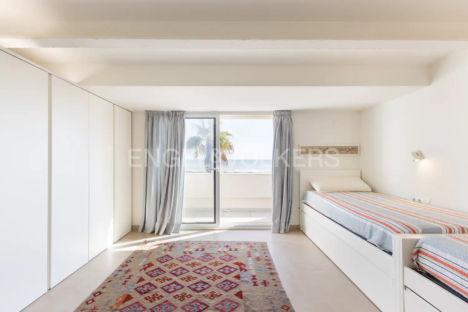Bedroom of Houses for rent in Valencia  with Heating, Private garden and Terrace