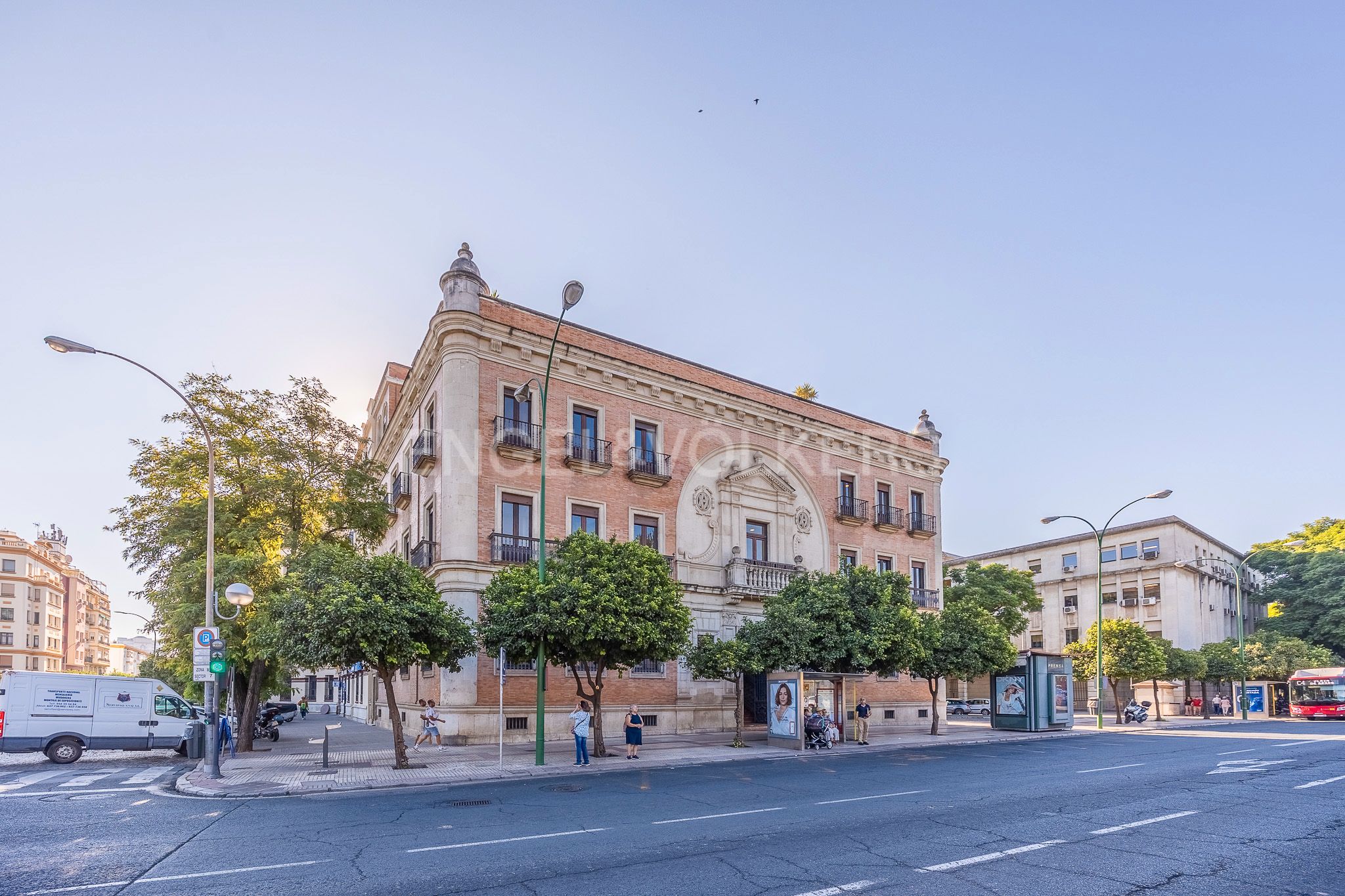 Vista exterior de Casa o xalet de lloguer en  Sevilla Capital amb Calefacció