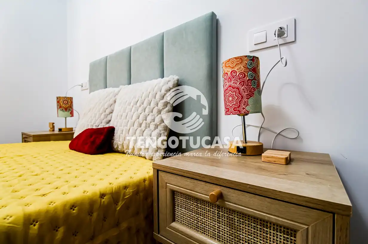 Bedroom of Flat for sale in Madrid  with Air Conditioner, Heating and Furnished