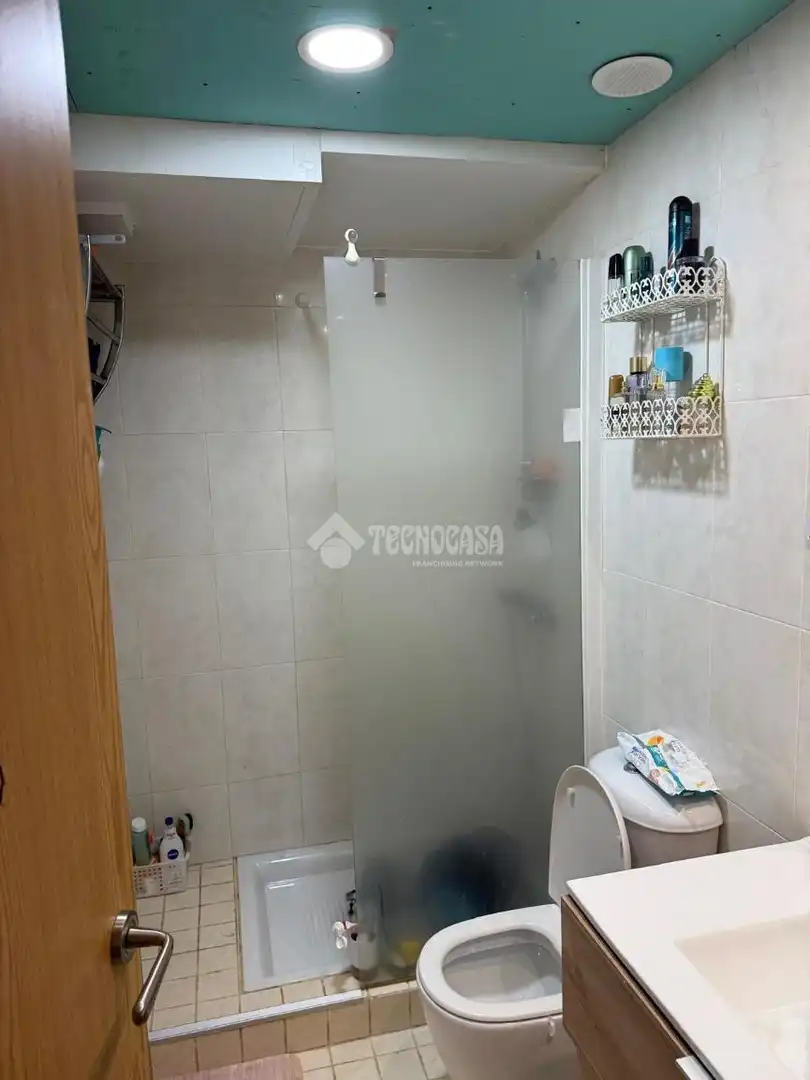 Bathroom of Flat for sale in Manresa