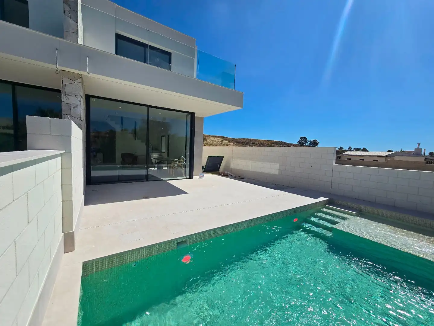 Piscina de Casa adosada en venda en Vera amb Aire condicionat, Jardí privat i Terrassa