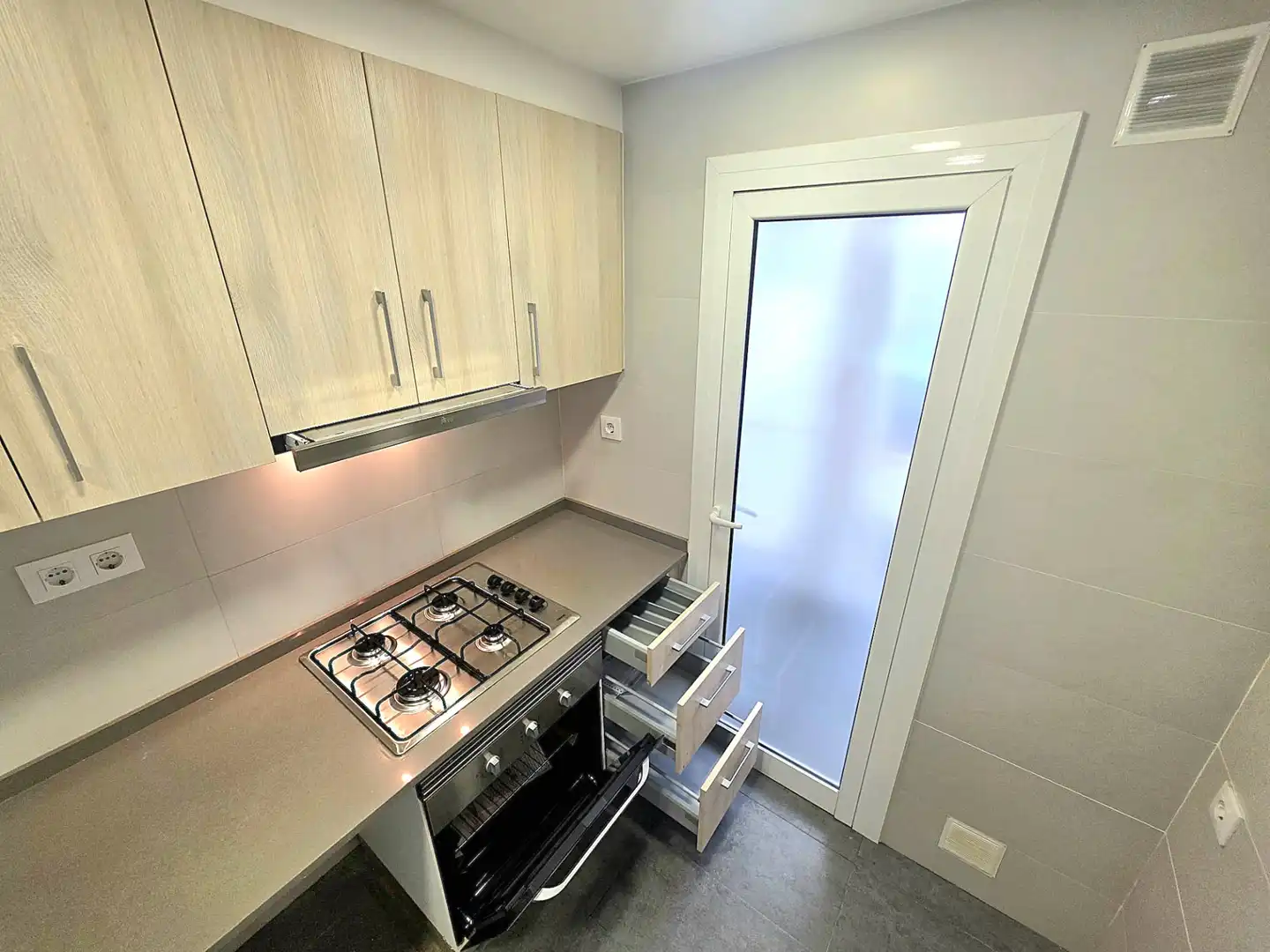 Wohnung zur Miete in Calle de Felipe de Paz, La Maternitat i Sant Ramon
