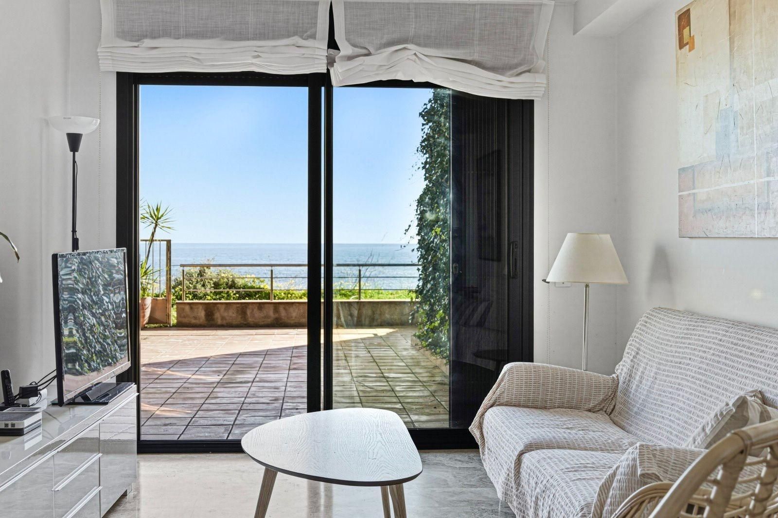 Dormitori de Planta baixa de lloguer en Palamós amb Aire condicionat, Terrassa i Moblat