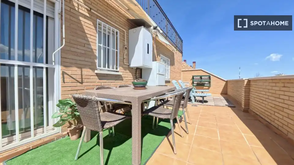 Terrasse von Wohnungen zur untervermieten in Madrid mit Klimaanlage, Terrasse und Möbliert