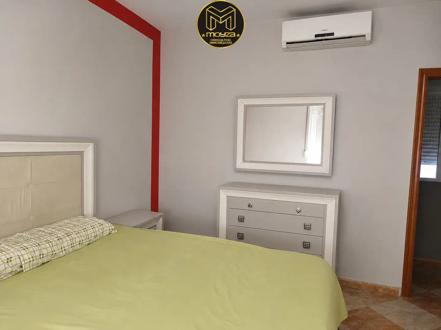 Dormitori de Casa o xalet en venda en Jaén amb Aire condicionat, Calefacció i Terrassa