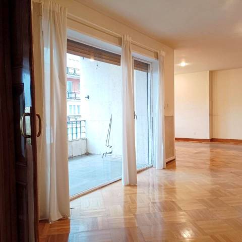 Oficina en Alquiler en Castellana en Cuatro Caminos - Azca