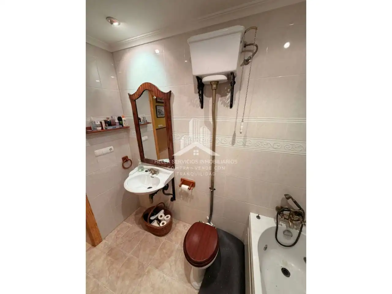 Baño de Piso en venta en Soneja con Amueblado