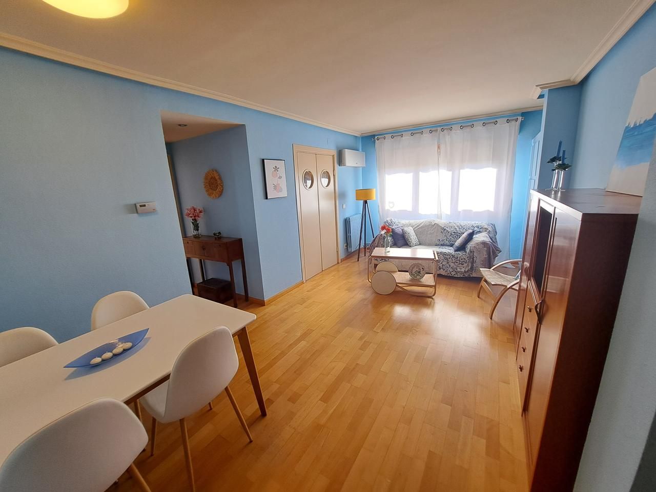 Living room of Apartment to rent in  Zaragoza Capital  with Air Conditioner, Heating and Parquet flooring