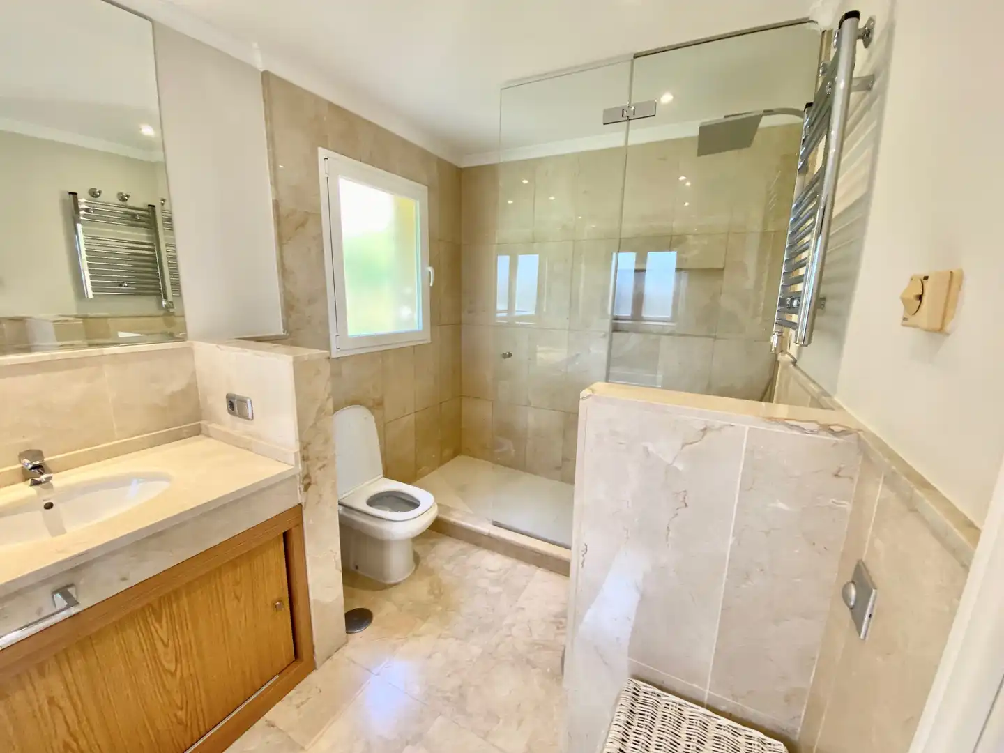 Apartments for rent in Benatalaya