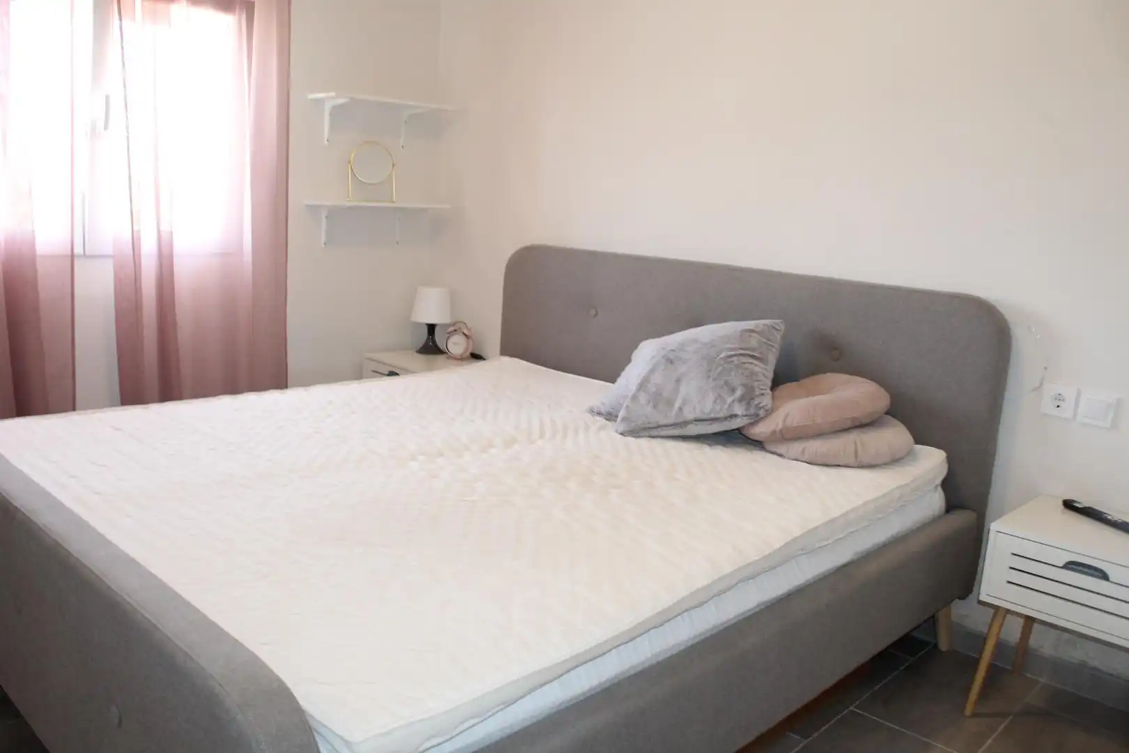 Habitación de Apartamento en venta en Roquetas de Mar con Aire acondicionado, Jardín privado y Piscina