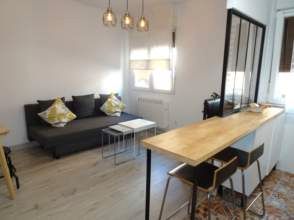 Sala de estar de Piso de alquiler en Gijón  con Calefacción, Parquet y Amueblado
