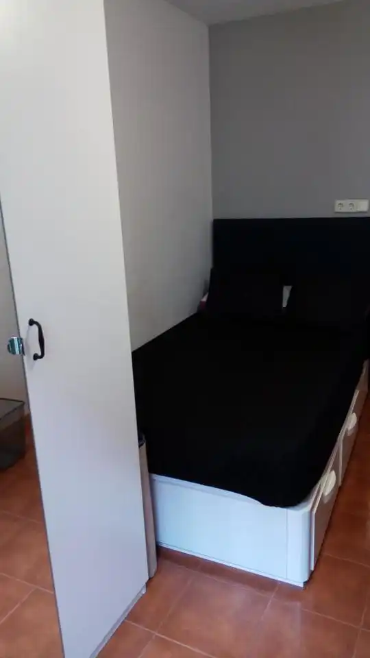 Habitación de Piso de alquiler en Madrid con Aire acondicionado, Calefacción y Amueblado