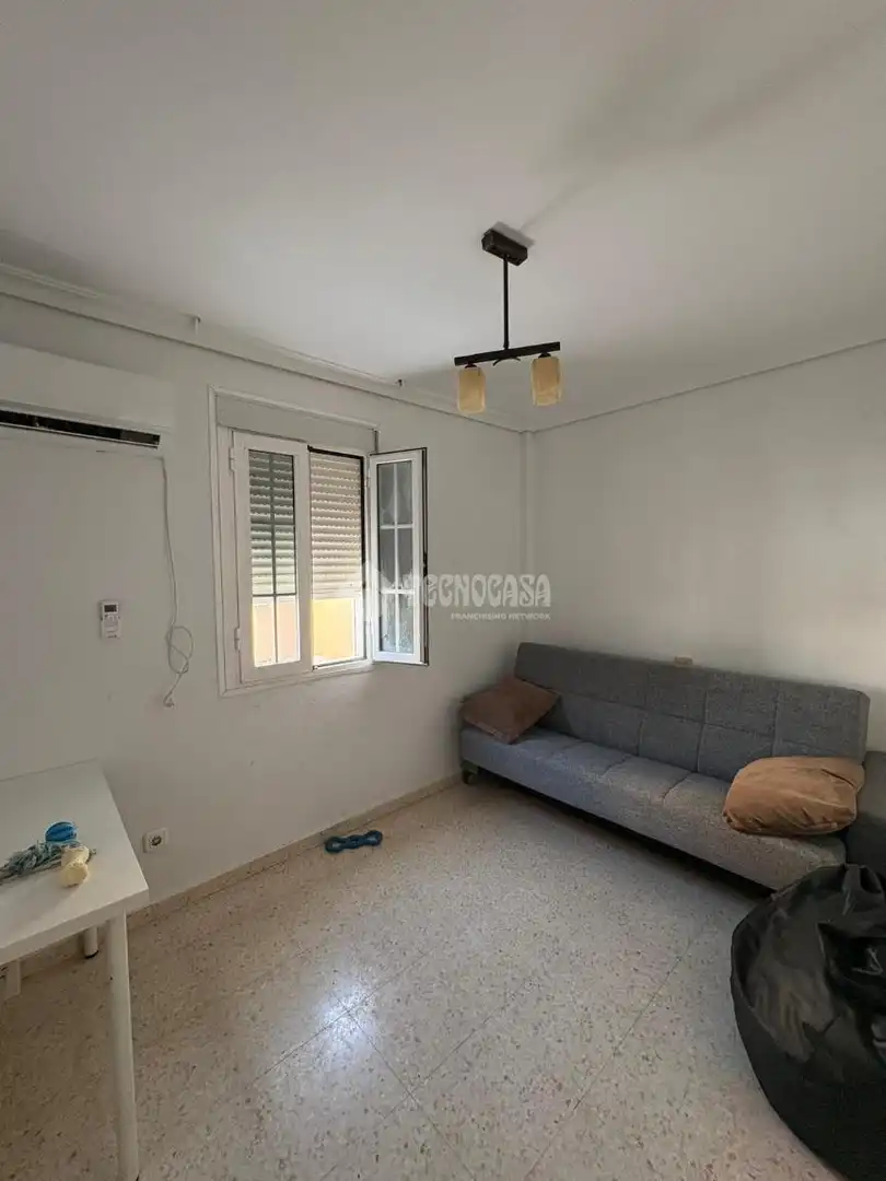 Habitación de Piso en venta en La Rinconada con Aire acondicionado