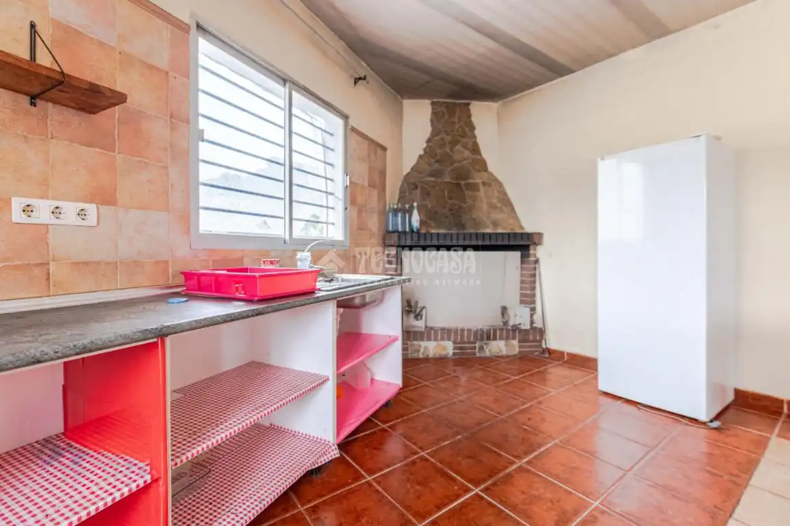 Cuina de Finca rústica en venda en Motril amb Terrassa