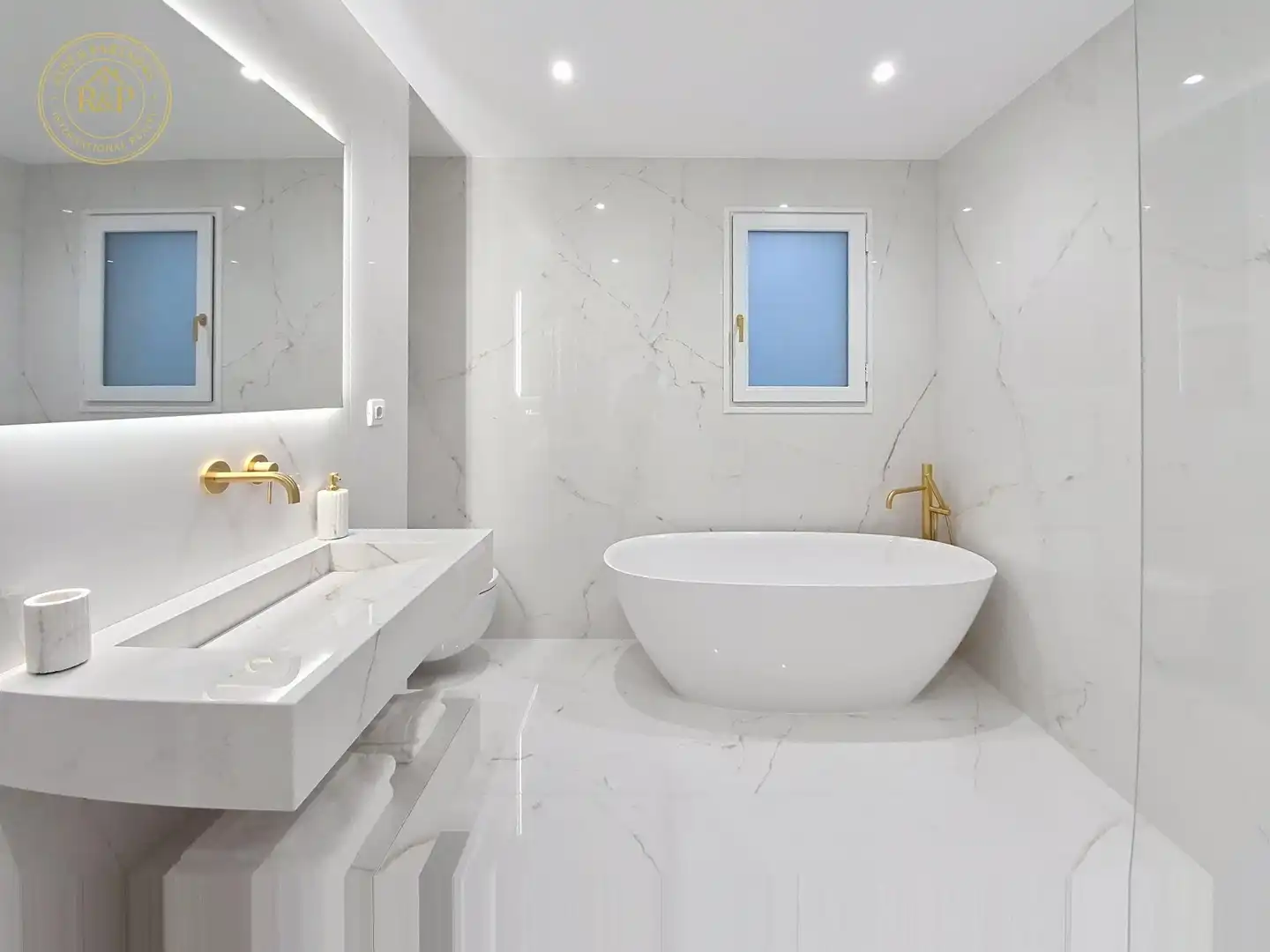 Bathroom of Flat for sale in Barcelona  with Heating, Storage room and Swimming Pool