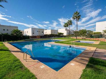 Pis amb piscina en venda a Avenida JJ MM ALMERIA 2005 (TY)