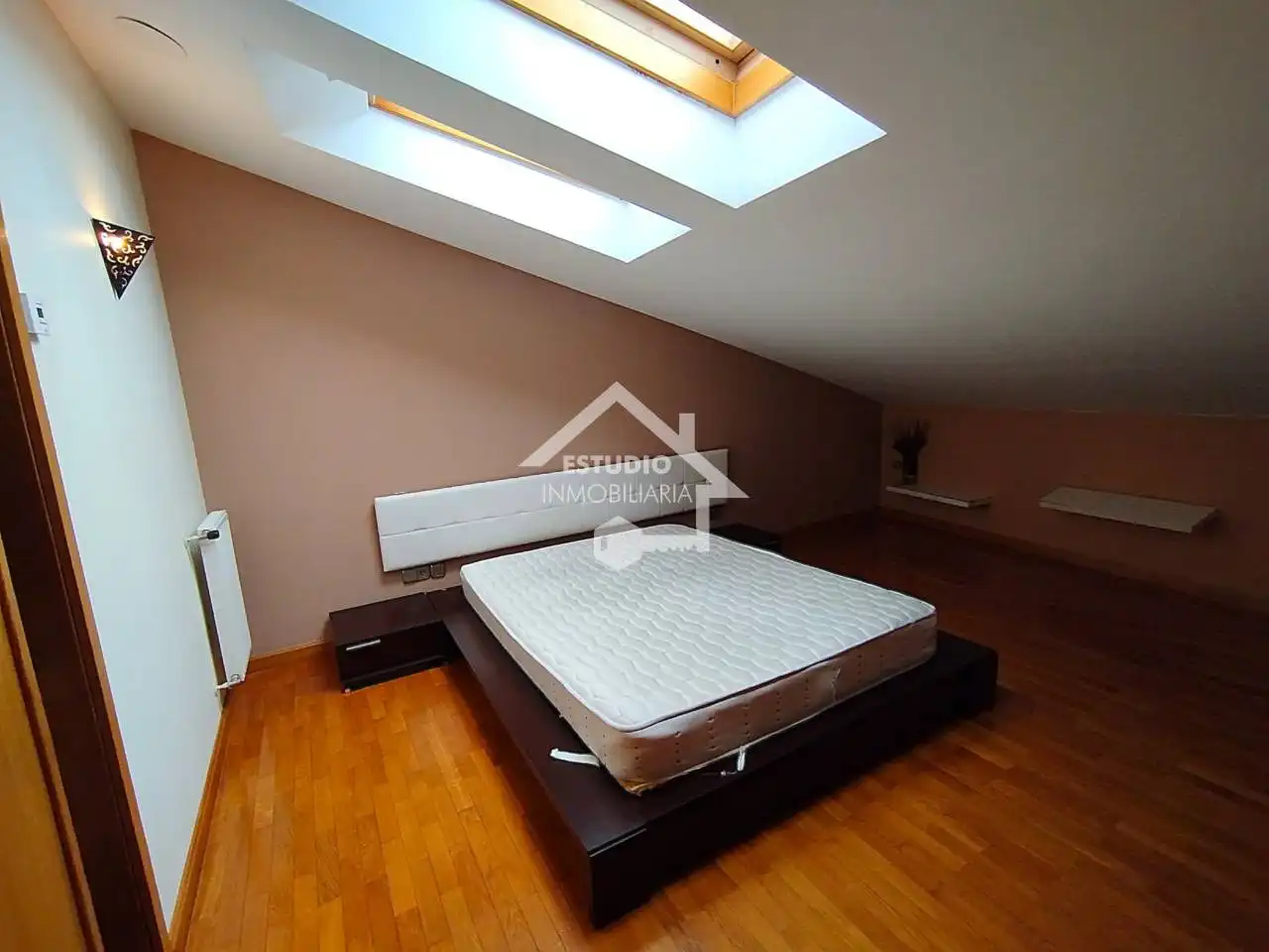 Habitación de Dúplex en venta en Viana con Calefacción y Balcón