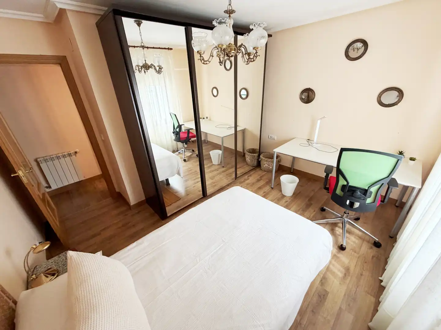 Habitación de Piso de alquiler en Avilés con Calefacción y Amueblado