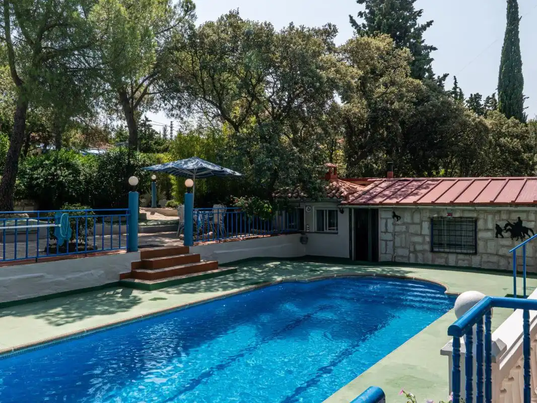 Piscina de Casa o chalet en venta en Villa del Prado con Calefacción, Jardín privado y Terraza