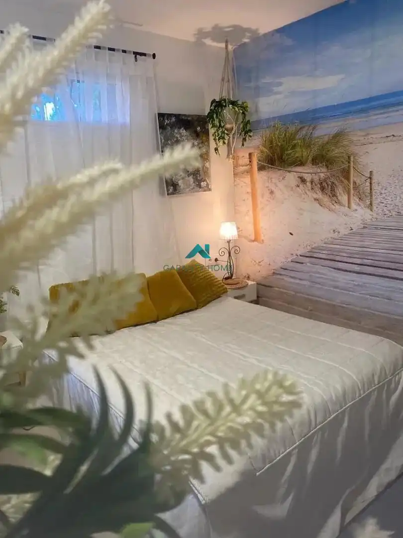 Schlafzimmer von Wohnung zur Miete in Gilet mit Klimaanlage, Heizung und Privatgarten