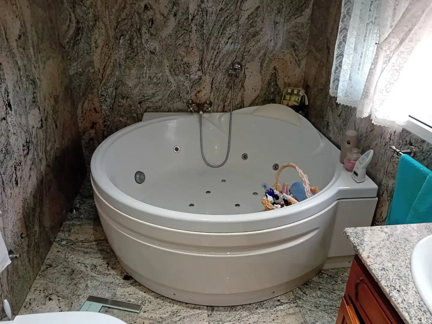 Bathroom of Houses for sale in Ciudad Real  with Air Conditioner, Heating and Private garden